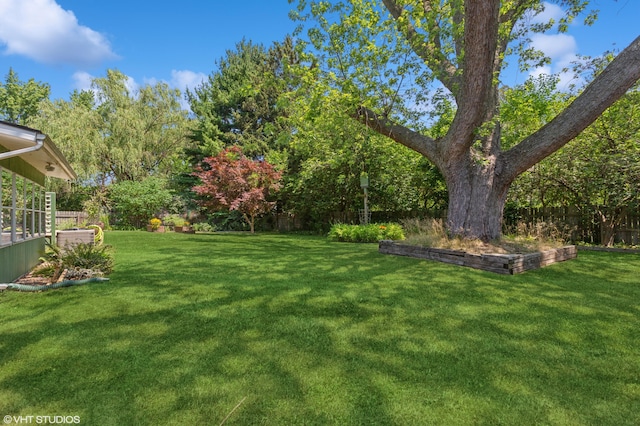 1320 S Manor Dr, Saint Joseph, MI 49085 - view of yard