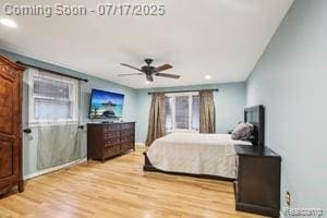 402 Thomas Ln, Grand Blanc, MI 48439 - bedroom with wood finished floors, recessed lighting, and ceiling fan
