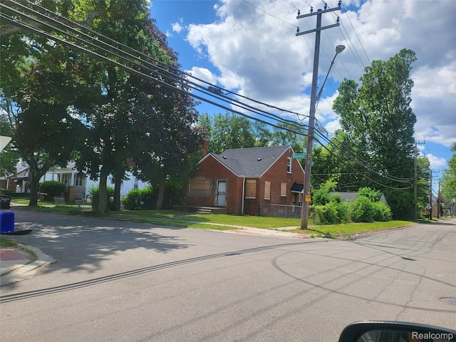 7445 Warwick St, Detroit, MI 48228 - photo 2
