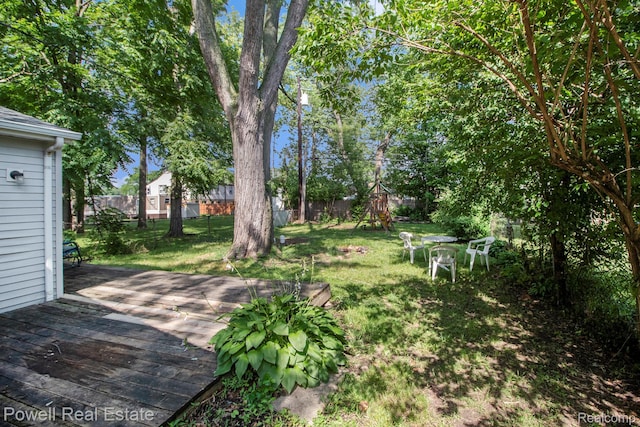 7642 Arcola Ave, Westland, MI 48185 - view of yard with a wooden deck
