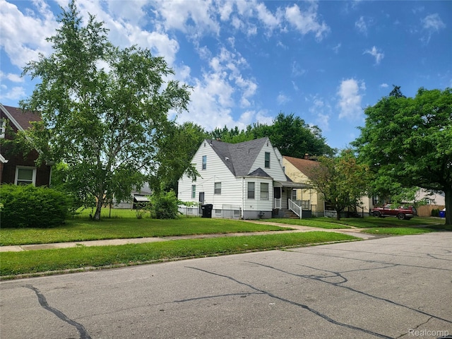 7303 Plainview Ave, Detroit, MI 48228 - view of property exterior with entry steps