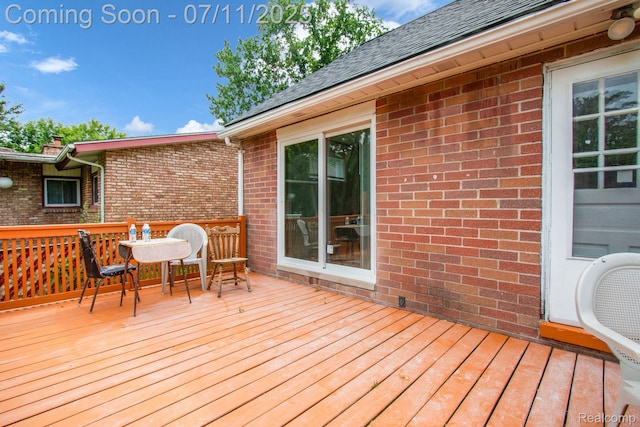 24370 Eureka Ave, Warren, MI 48091 - view of wooden terrace