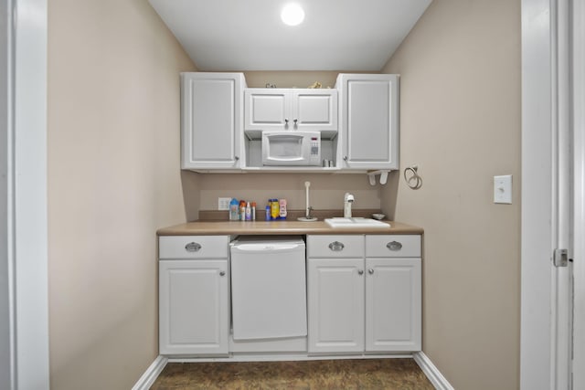 8321 Odowling Dr, Onsted, MI 49265 - bar with a sink and white appliances