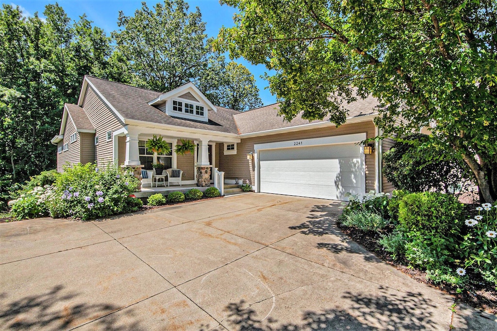 2241 W Greenstone Dr, Grand Rapids, MI 49546 - photo 1