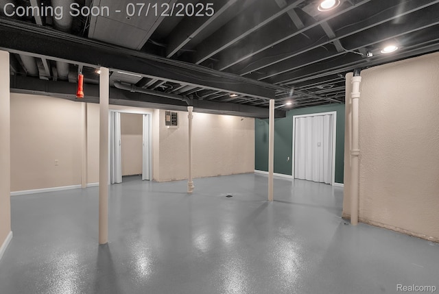100 Billingsgate Ct, Bloomfield Hills, MI 48301 - finished basement featuring baseboards