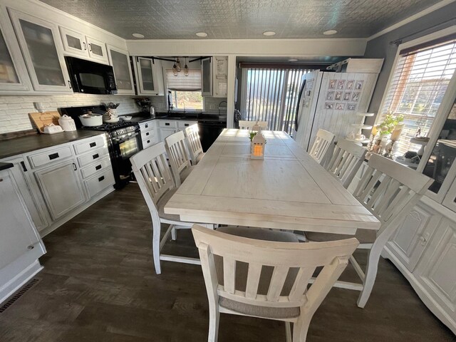 4535 Norton Dr, Grawn, MI 49637