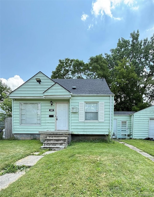 325 W Marengo Ave, Flint, MI 48505 - photo 1