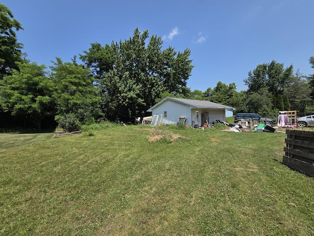 106 Orourke Ct, Brooklyn, MI 49230 - view of grassy yard