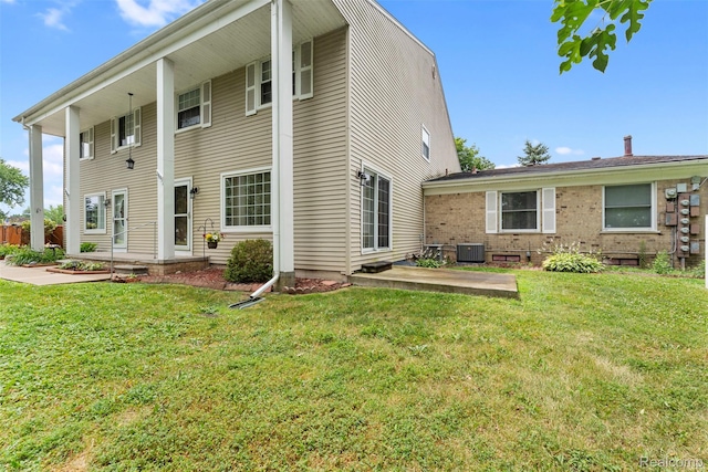 27093 Winchester St Unit 5, Trenton, MI 48183 - photo 2