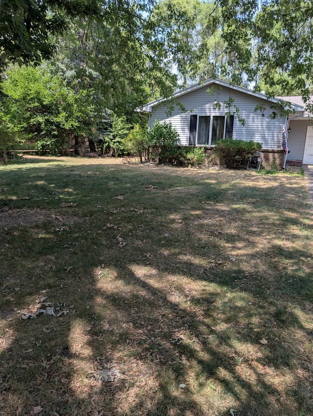 287-289 S Waverly Rd, Holland, MI 49423 - view of grassy yard