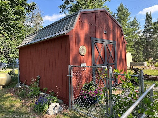 7351 Chain Lake Dr, South Branch, MI 48761 - view of barn