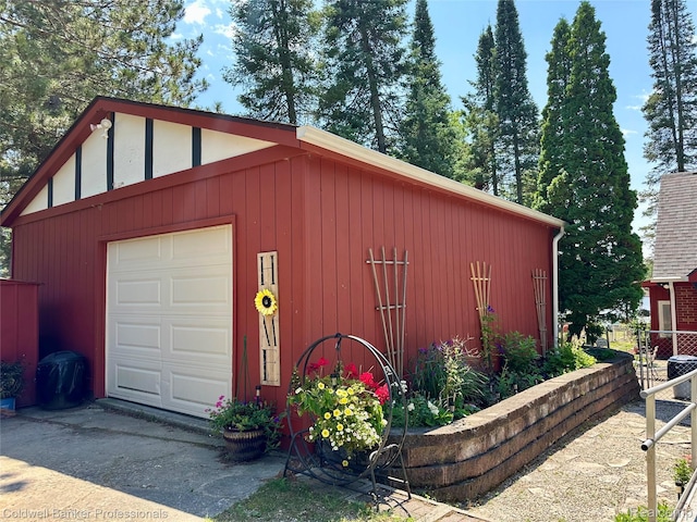7351 Chain Lake Dr, South Branch, MI 48761 - view of detached garage