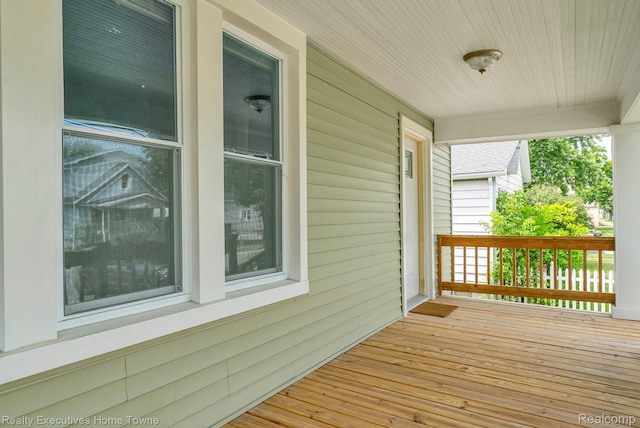 509 13th St, Port Huron, MI 48060 - view of porch