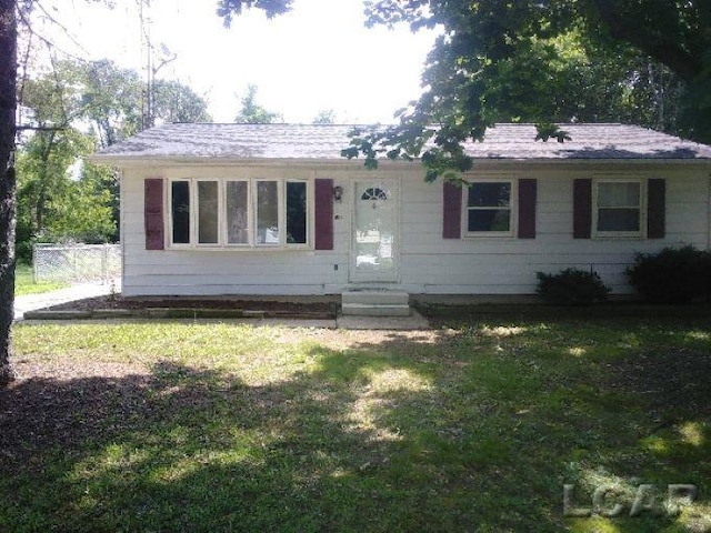 801 Colebrook Dr, Clinton, MI 49236 - photo 1