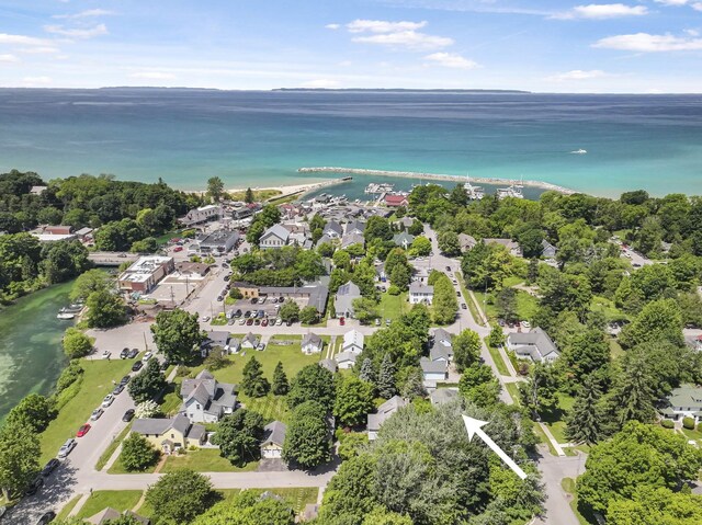 220 E Pearl St, Leland, MI 49654