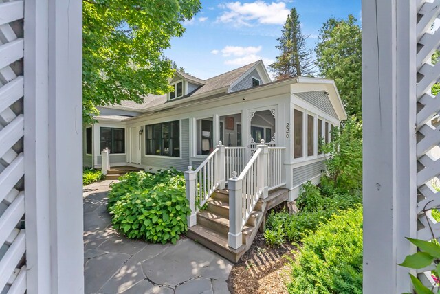 220 E Pearl St, Leland, MI 49654