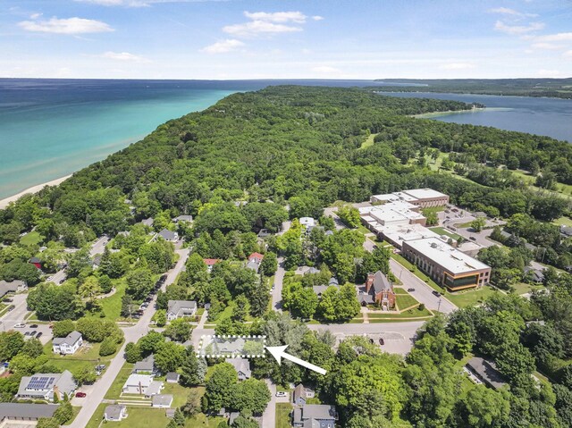 220 E Pearl St, Leland, MI 49654