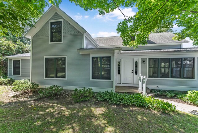 220 E Pearl St, Leland, MI 49654