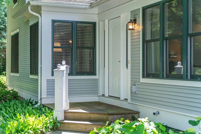 220 E Pearl St, Leland, MI 49654
