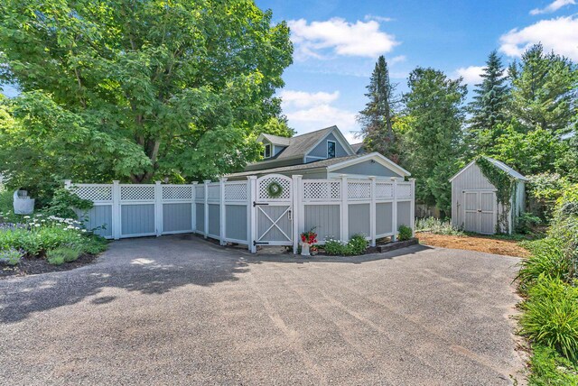 220 E Pearl St, Leland, MI 49654