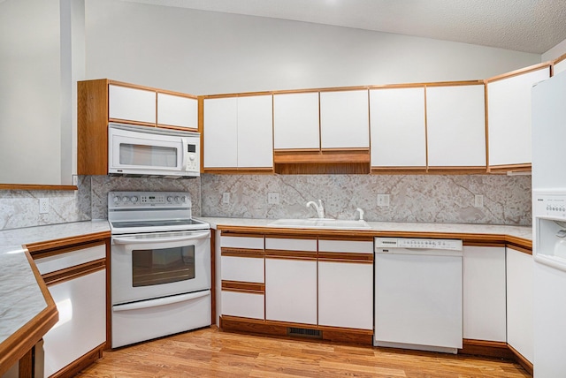 744 Tournament Cir, Norton Shores, MI 49444 - photo 4