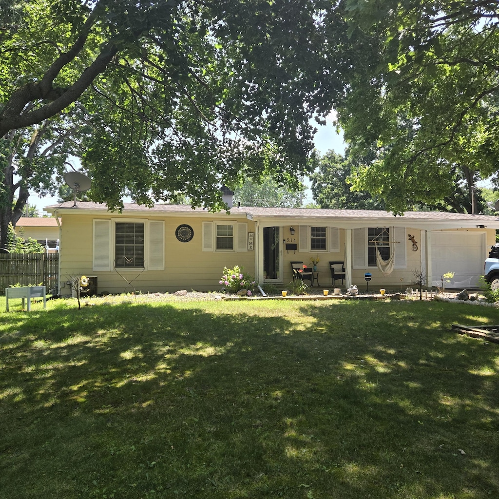 214 Morningside Dr, Battle Creek, MI 49015 - single story home with an attached garage
