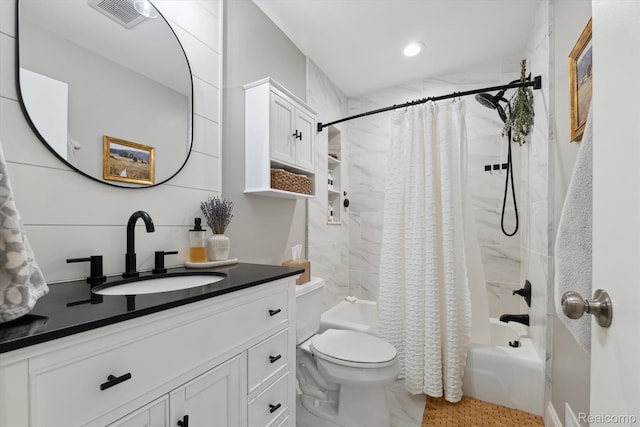 455 Baldwin Ave Unit 203, Rochester, MI 48307 - full bath featuring shower / bathtub combination with curtain, vanity, and recessed lighting