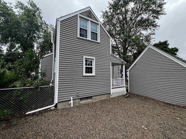 1370 University Ave, Adrian, MI 49221 - view of side of home