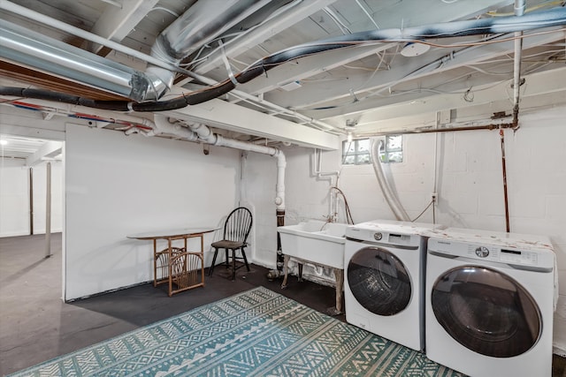 21560 Poinciana St, Southfield, MI 48033 - laundry area featuring washer and dryer