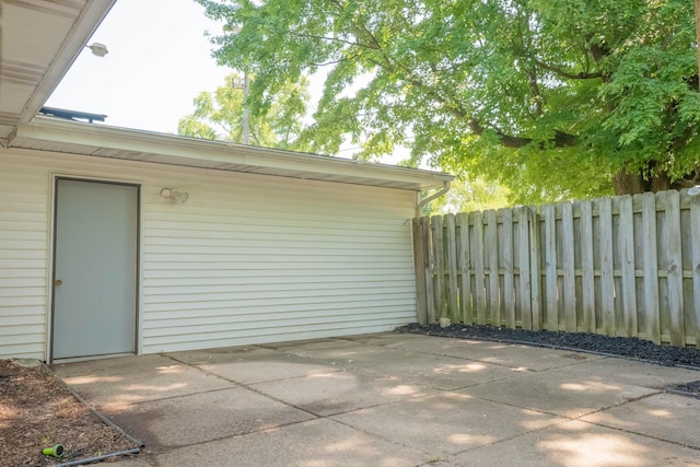 935 N Ave, Battle Creek, MI 49017 - view of patio