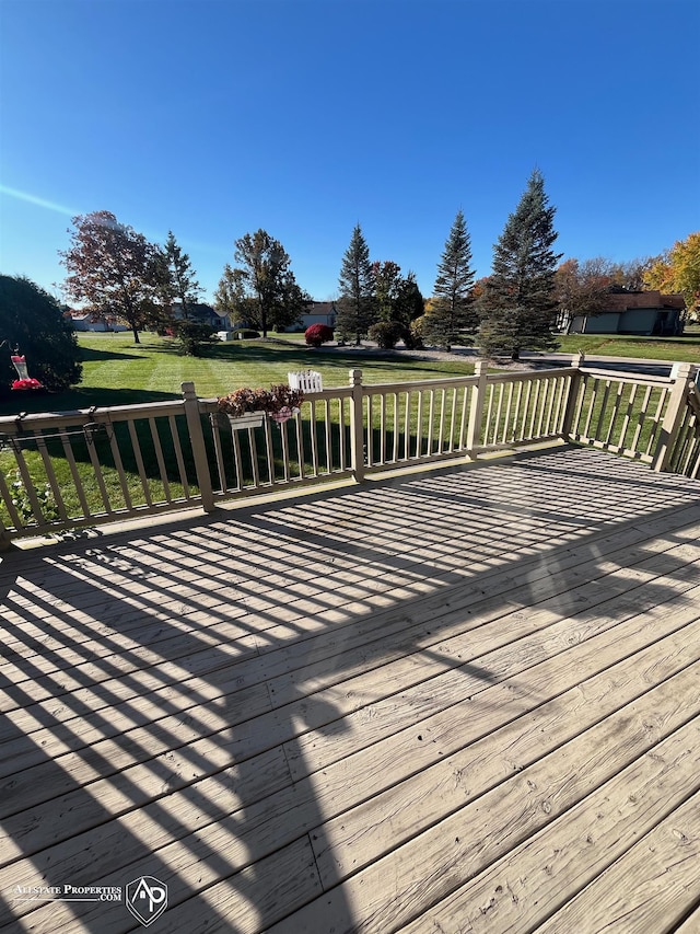 9330 Pinecrest Ct, Davison, MI 48423 - wooden terrace with a lawn