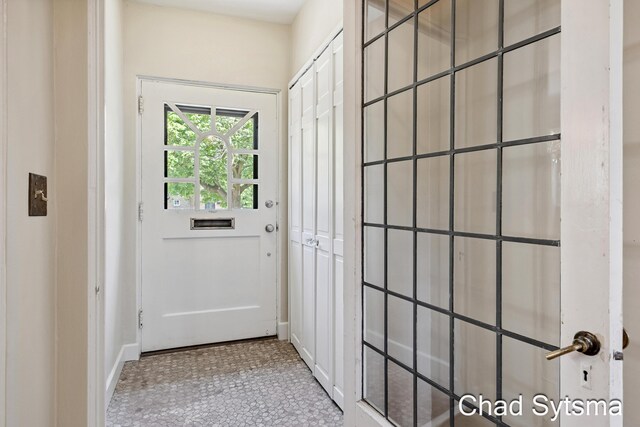 839 Cadillac Dr SE, Grand Rapids, MI 49506