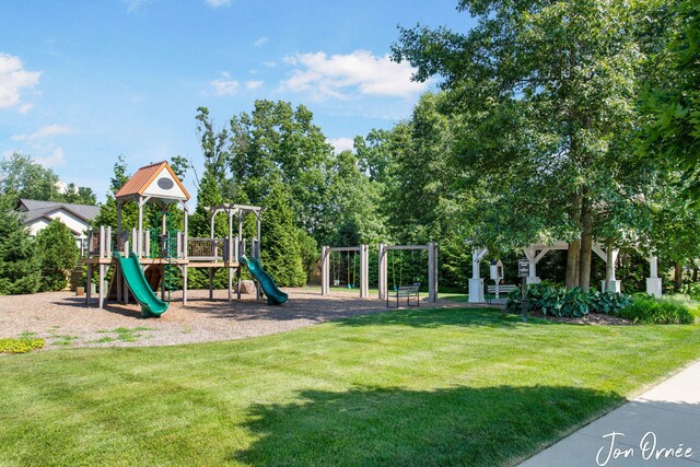 13002 Boulderway Trl, Grand Haven, MI 49417