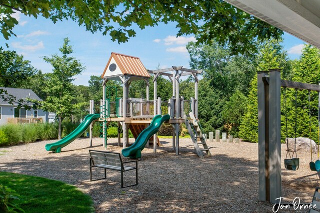 13002 Boulderway Trl, Grand Haven, MI 49417