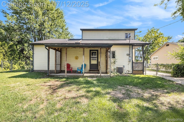 4420 Pinedale Ave, Clarkston, MI 48346 - back of house featuring a gate