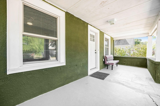 2028 Rowe Ave NE, Grand Rapids, MI 49505 - view of patio / terrace