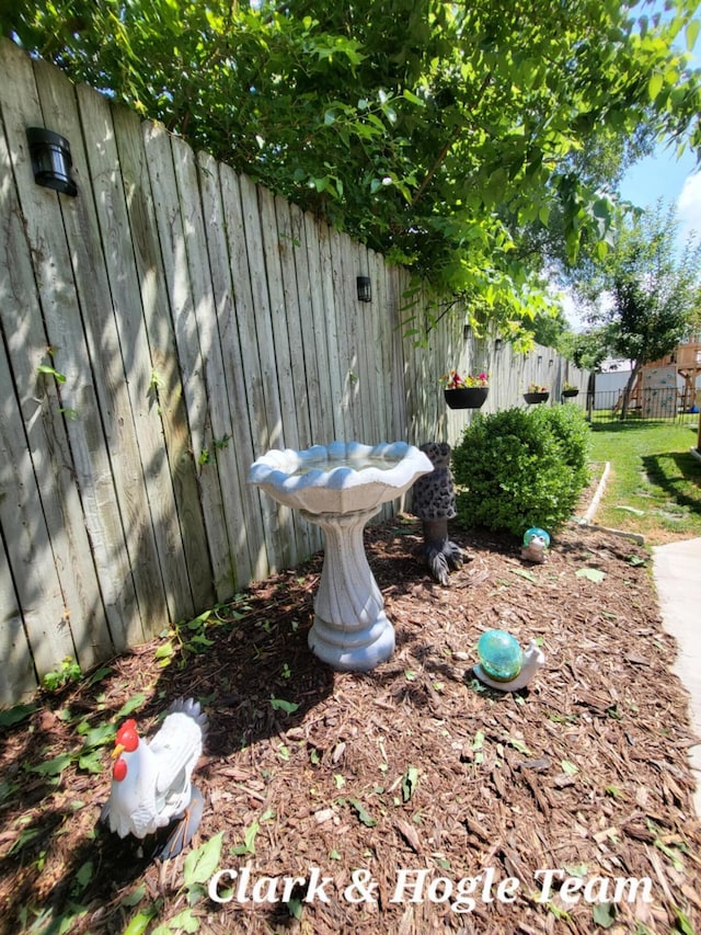 232 S Tabor St, Lyons, MI 48851 - photo 4