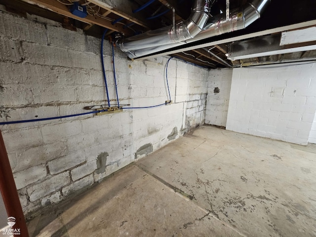 624 E Comstock St, Owosso, MI 48867 - view of unfinished basement