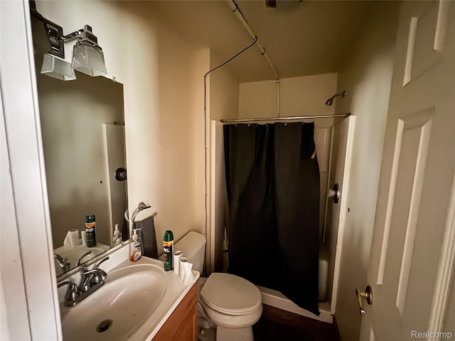 7950 Pinckney Rd, Pinckney, MI 48169 - full bathroom with a shower with shower curtain and vanity