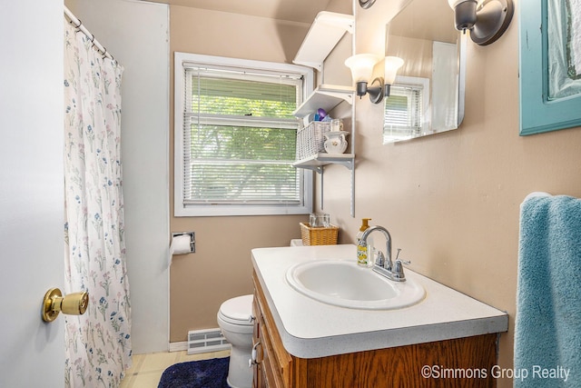 252 Jeffrey St, Cedar Springs, MI 49319 - full bathroom with vanity and curtained shower