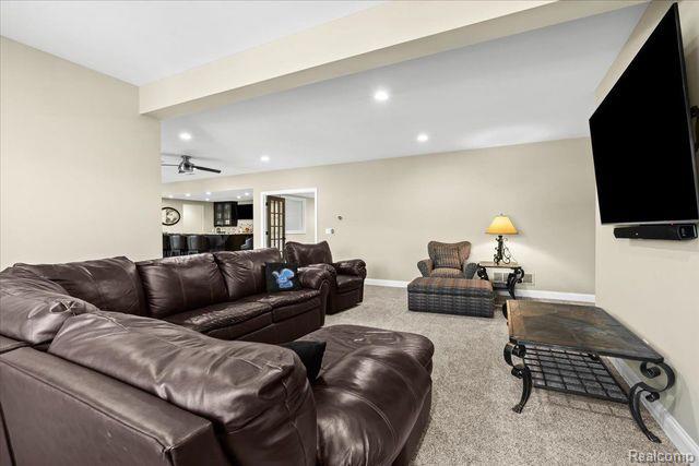 8353 Pier Point Ct, South Lyon, MI 48178 - photo 37