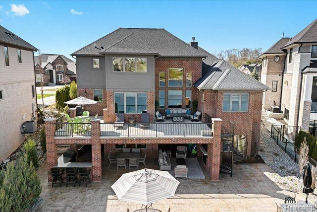8353 Pier Point Ct, South Lyon, MI 48178 - photo 3