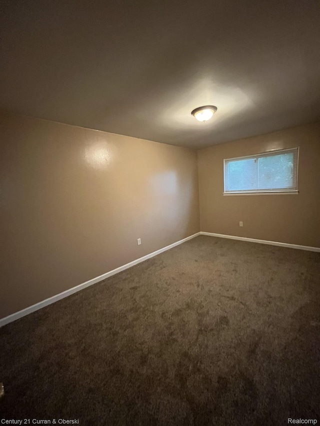 6179 Sylvia St, Taylor, MI 48180 - unfurnished room featuring carpet floors and baseboards