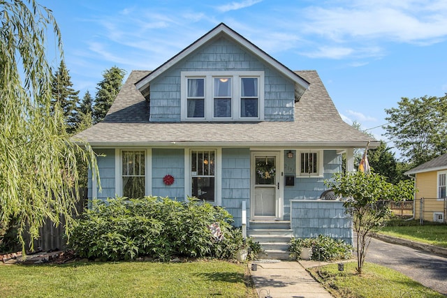 2136 Amherst Ave, Kalamazoo, MI 49008 - bungalow-style house with a shingled roof