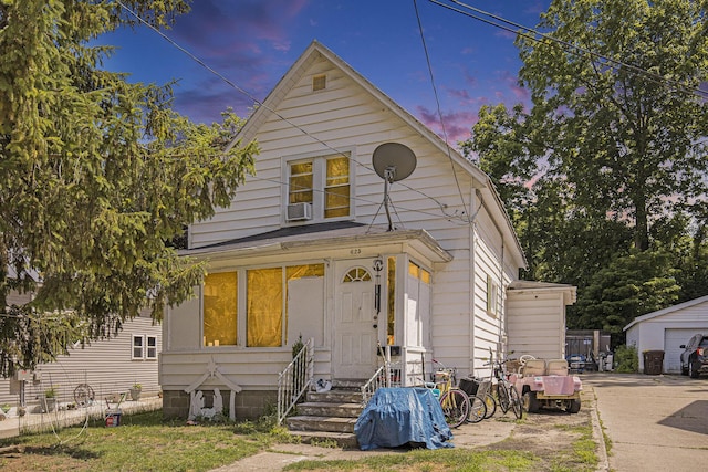625 Hackett St, Ionia, MI 48846 - photo 2