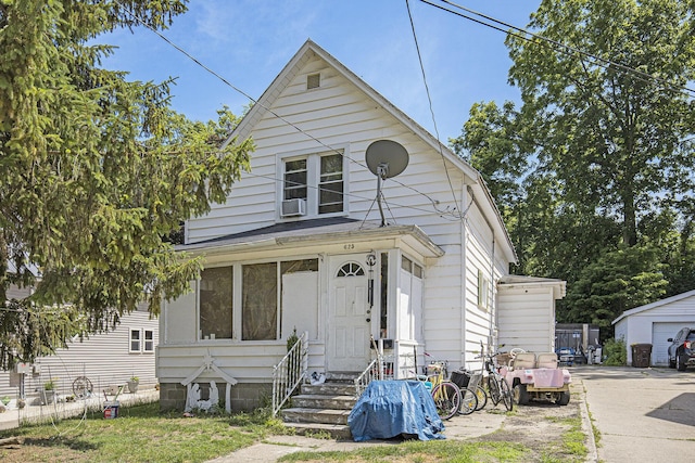 625 Hackett St, Ionia, MI 48846 - photo 3