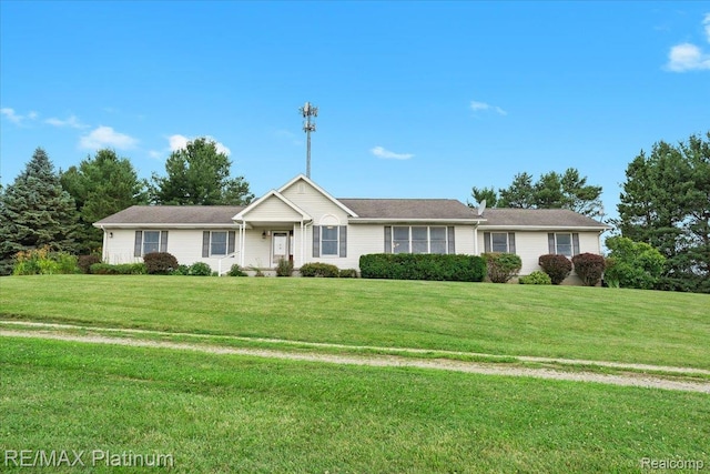 6893 Sanford Rd, Howell, MI 48855 - single story home featuring a front yard