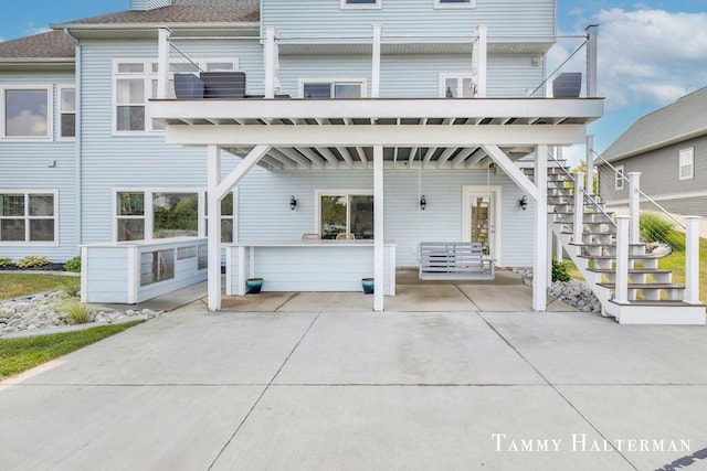 6129 W Bay Ct, Hudsonville, MI 49426 - view of front facade with stairway