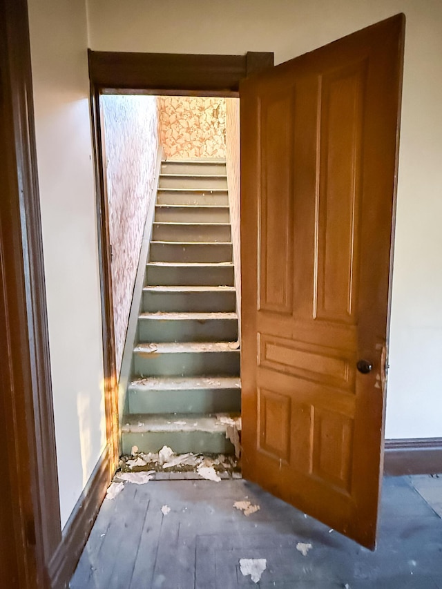 10677 Mason Dr, Grant, MI 49327 - view of staircase