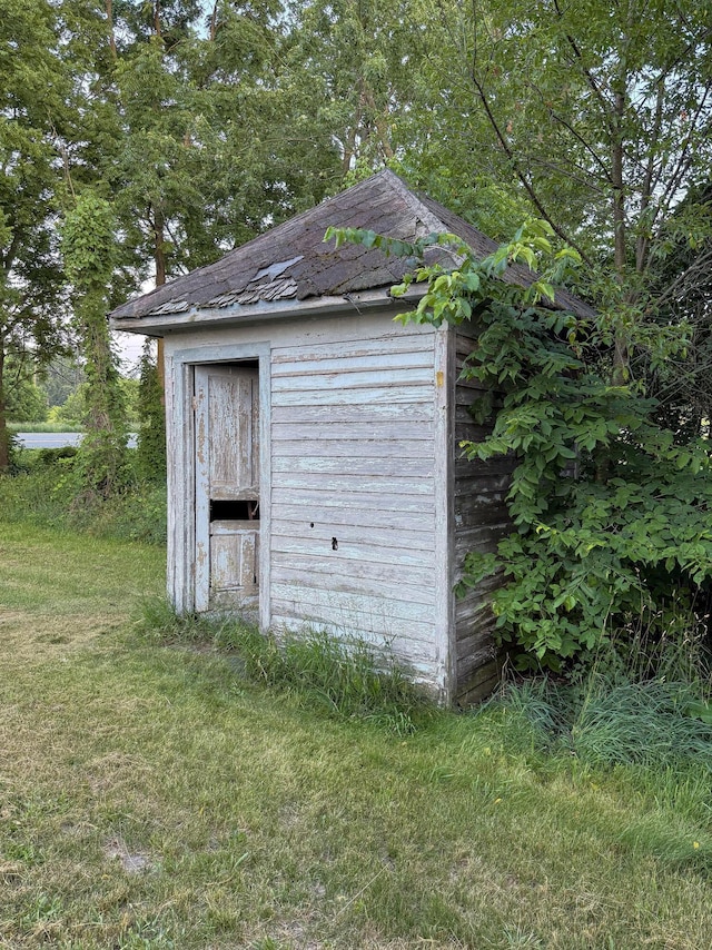 10677 Mason Dr, Grant, MI 49327 - view of shed